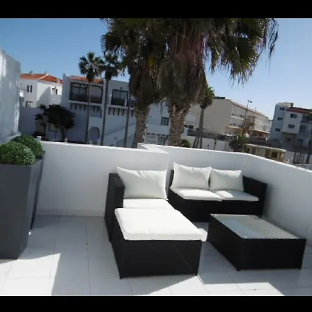 Apartment On The Sea *